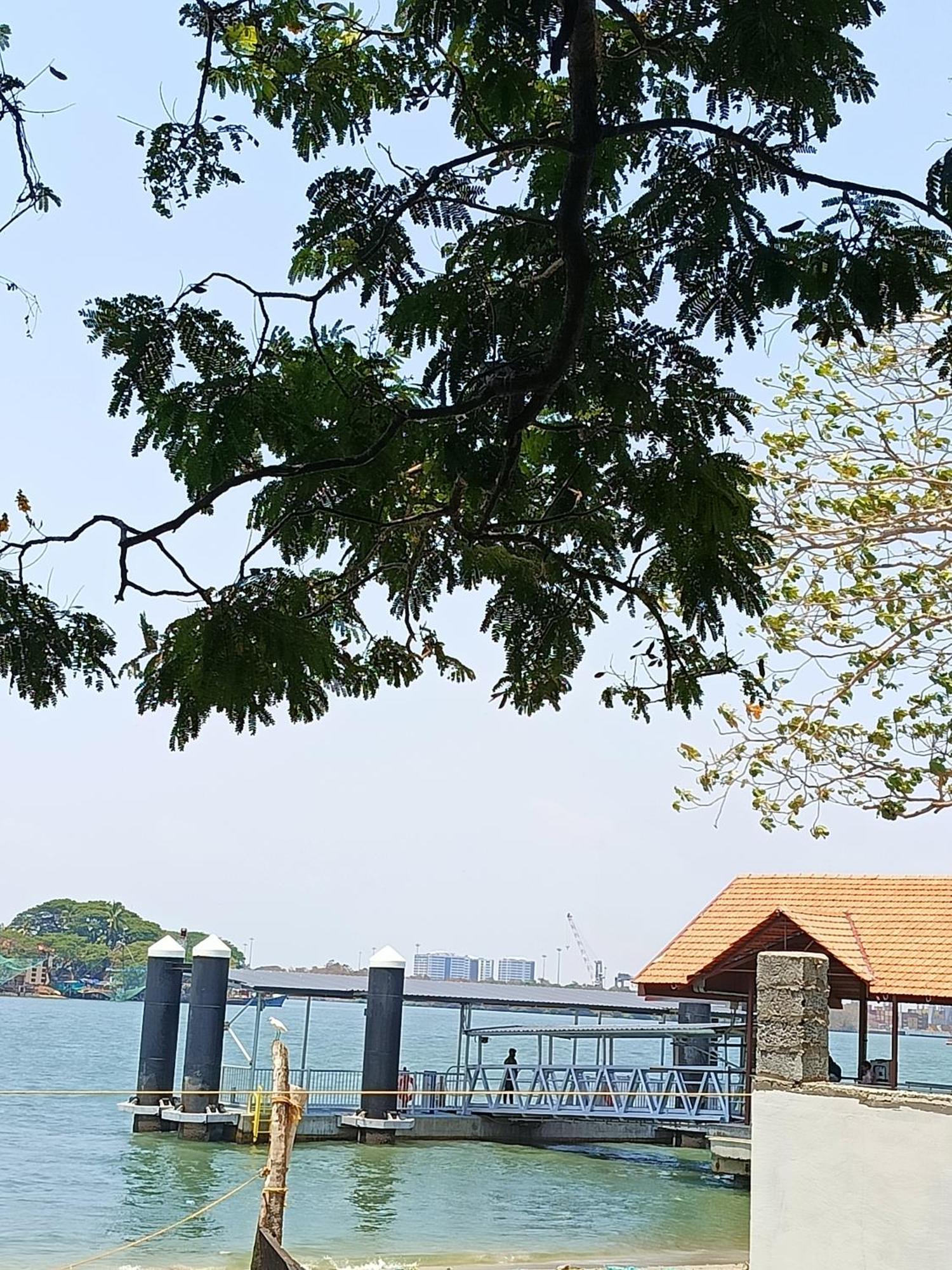 Elzas Fort Inn Kochi Exterior photo